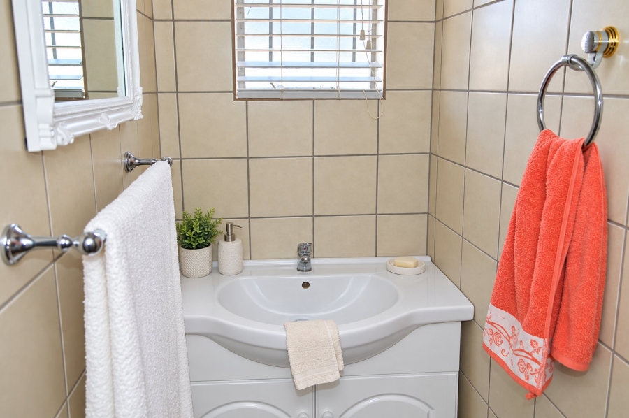 4 Bedroom Property for Sale in La Hoff North West